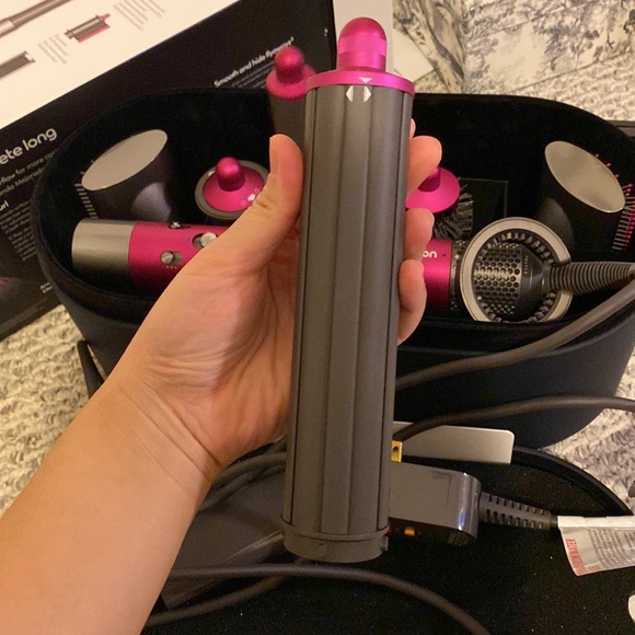 [Sold] Dyson airwrap latest version pink long - Picture 4 of 14